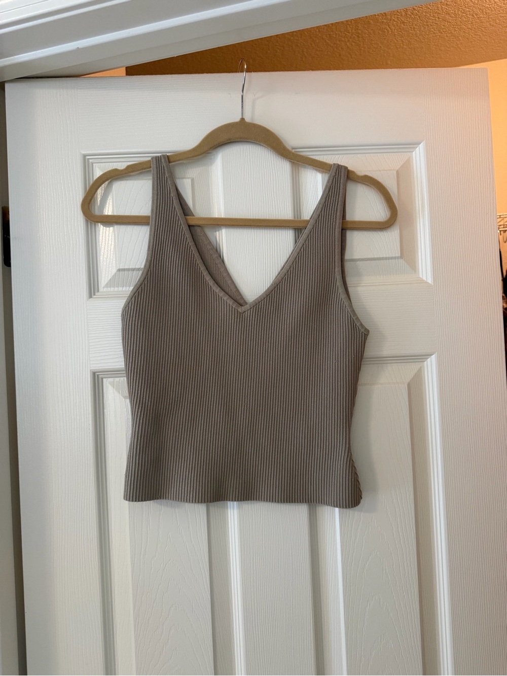 Aritzia Babaton Ribbed V-Neck Tank Top in Taupe